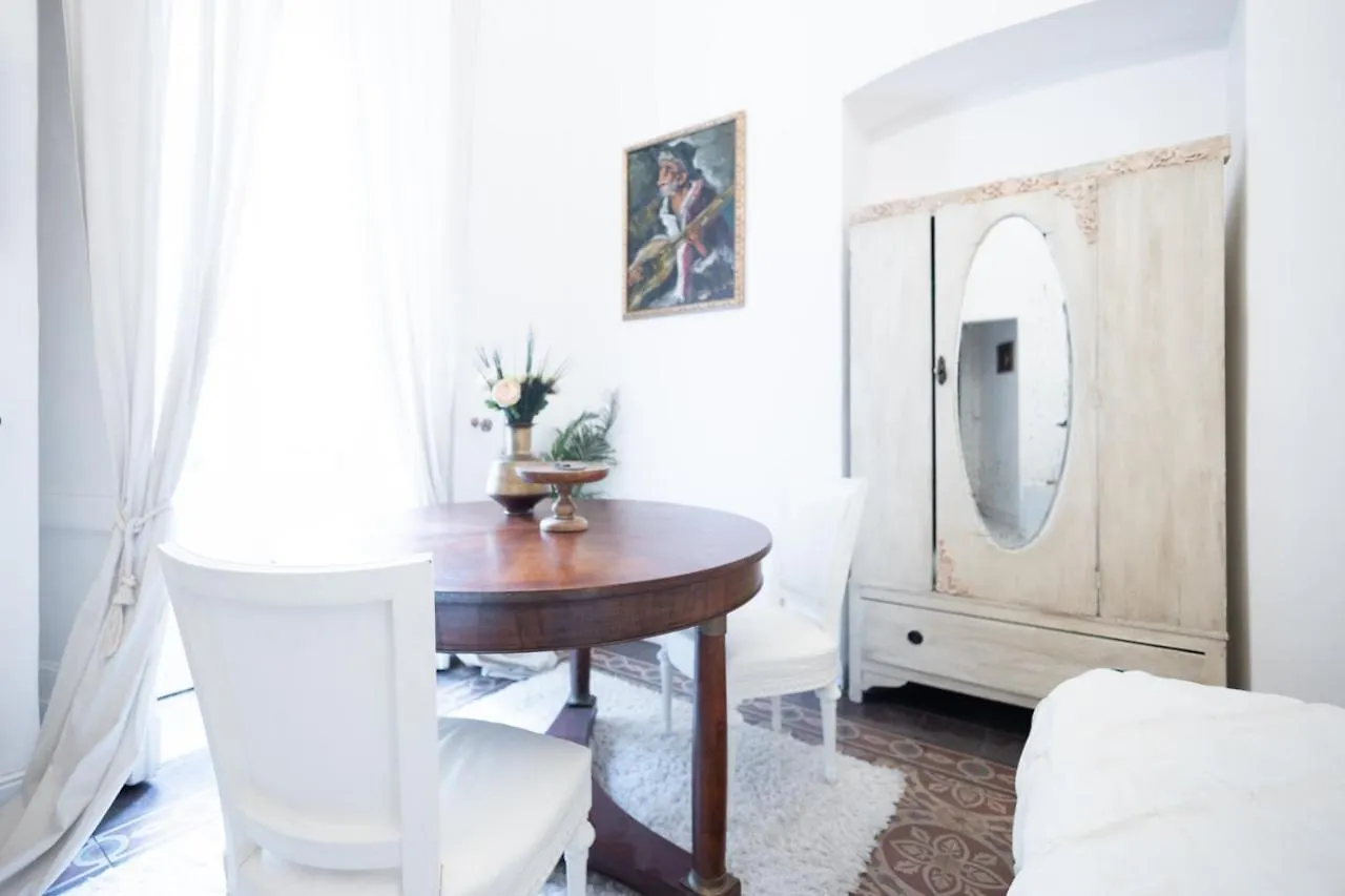 B&B Morosoli Palace Katanya Oda ve Kahvaltı