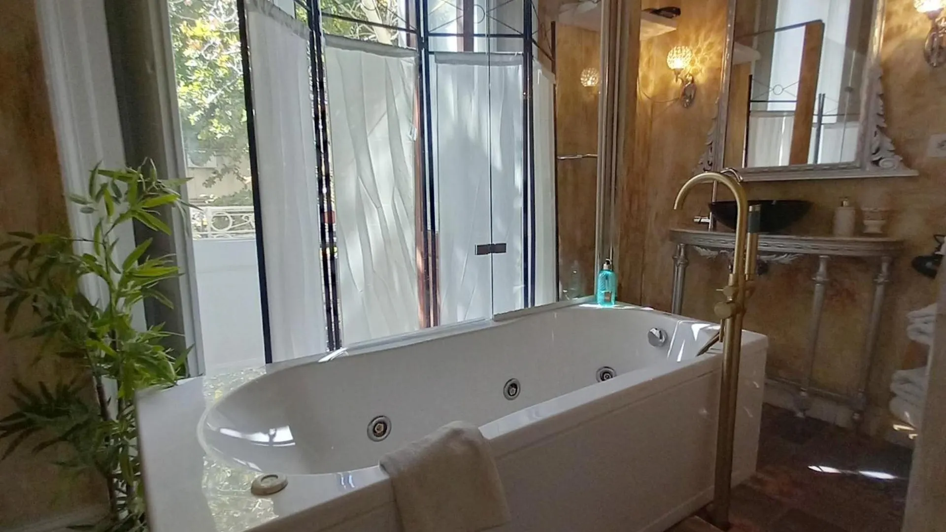 B&B Morosoli Palace Katanya Oda ve Kahvaltı